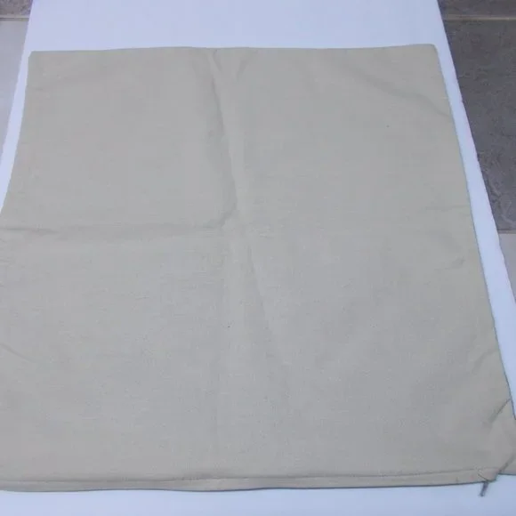 EUC Tapestry Pillow Cover With Zipper - Picture 8 of 8